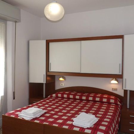Hotel La Vela Bellaria-Igea Marina Habitación foto