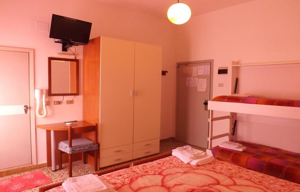 Hotel La Vela Bellaria-Igea Marina Habitación foto